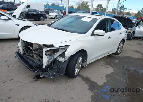 2015 Nissan Altima 2.5 Sl z USA, uszkodzony, nr VIN 1N4AL3AP8FN899734